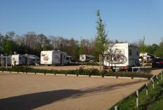 12 Wohnmobilstellplätze