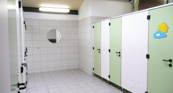 Sanitäranlage de Bronzen Emmer